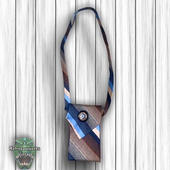 VINTAGE repurposed tie purse - Picture 3 of 8